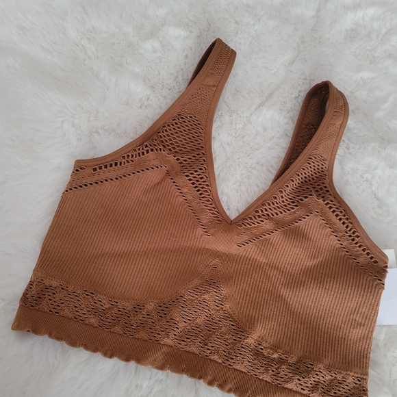 🤎AERIE SUPERCHILL SEAMLESS BRA TOP SIZE M - Picture 7 of 8